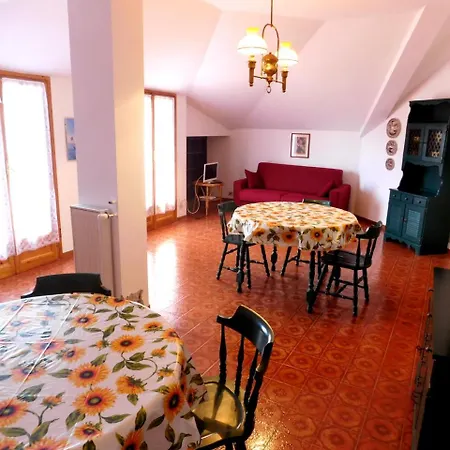 Attico Spazioso E Con Vista, Apartment Levanto